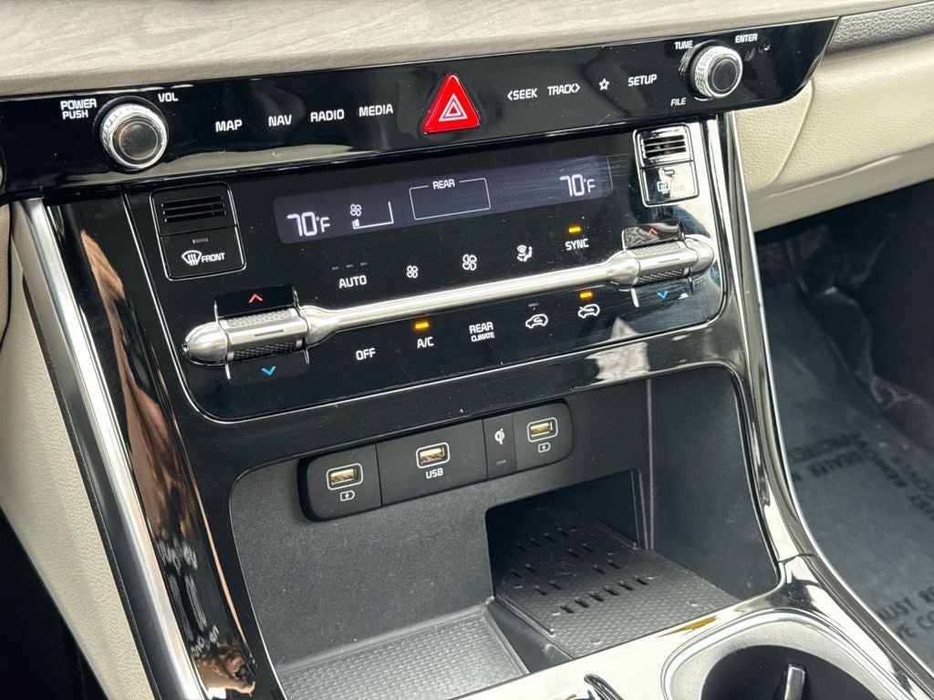 2022 Kia Carnival SX