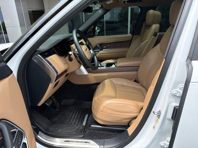 2025 Land Rover Range Rover SE
