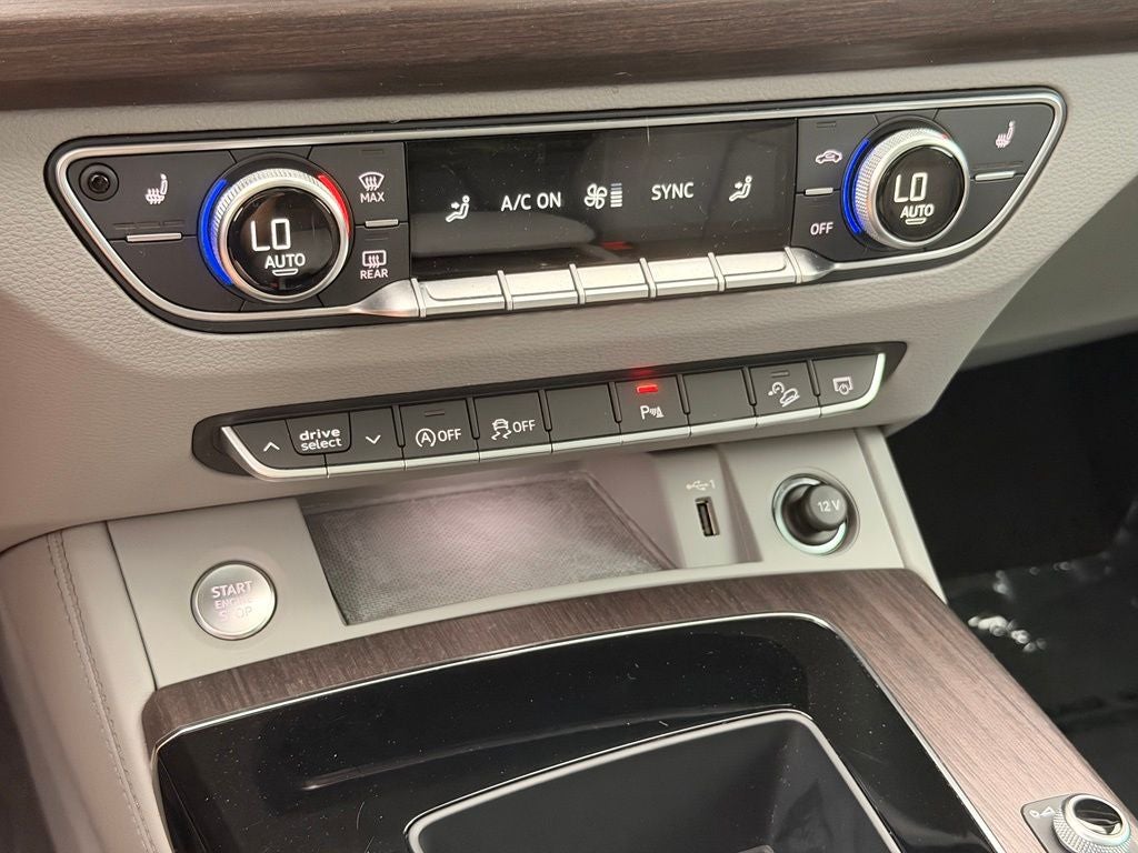 2022 Audi Q5 45 S line Premium quattro