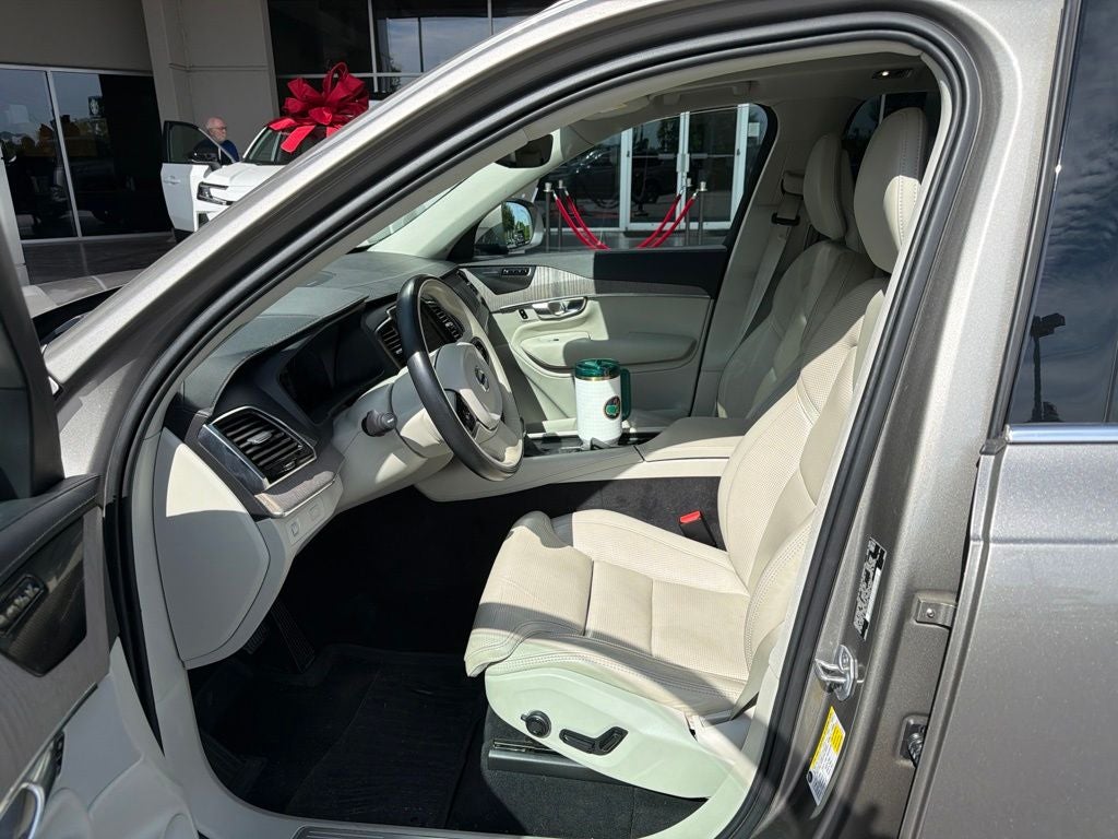 2021 Volvo XC90 T6 Inscription